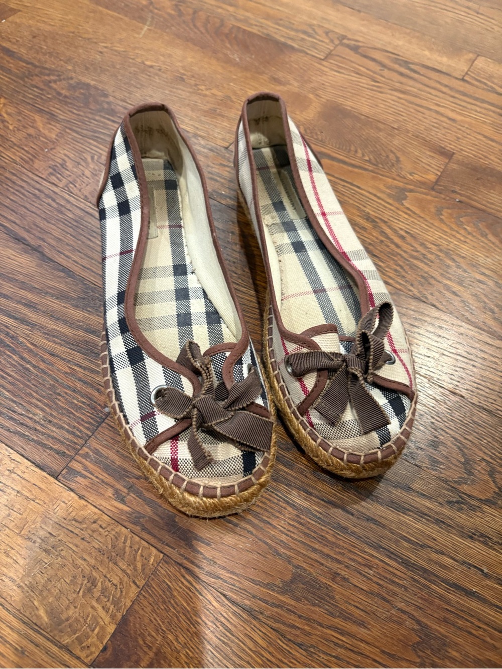 Burberry Beige Plaid Espadrille Flats with Brown Bow Trim - Picture 3 of 7